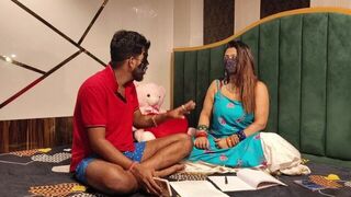 Сводная сестра трахнула сводного брата, чтобы сдать экзамены порно